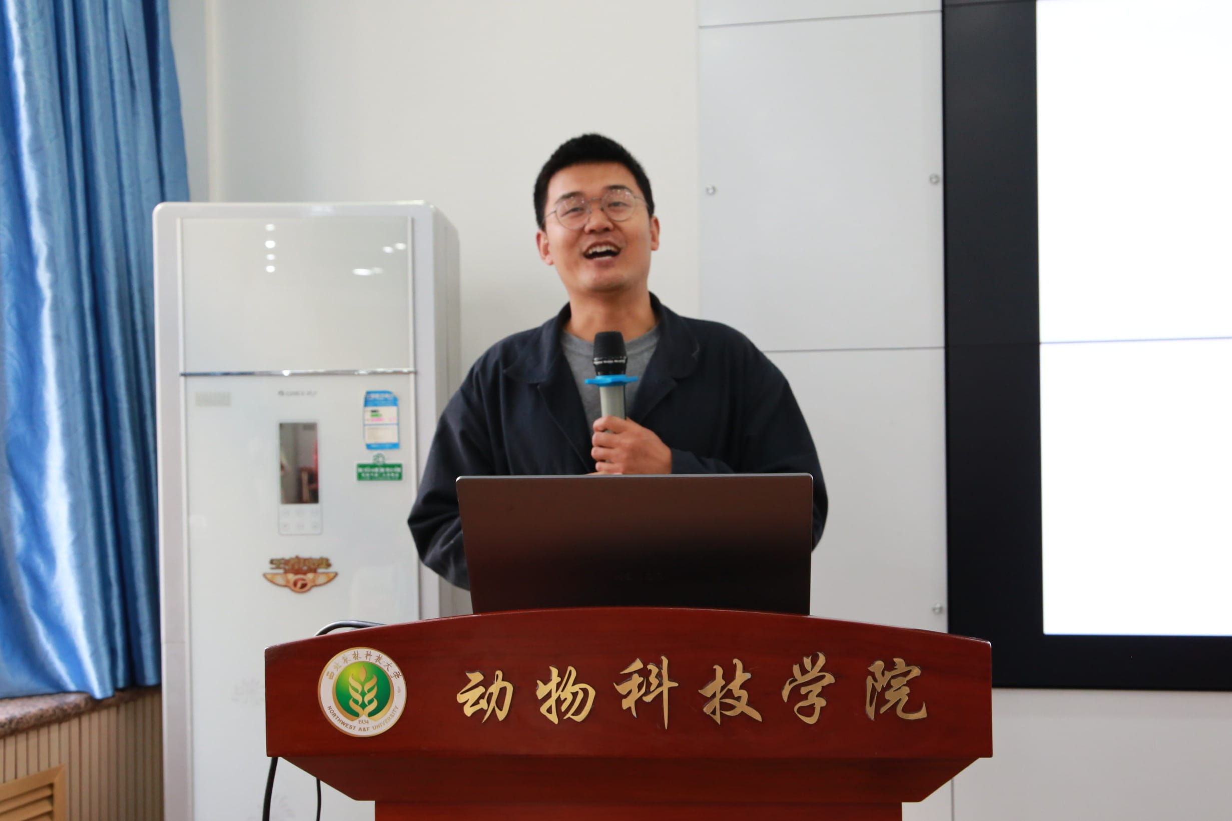图3 禾丰校友任豪作分享.jpg