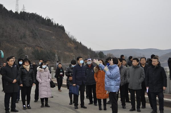 b8a572579a30452ba1b2850e5941a612.jpg 现场参观_副本.jpg