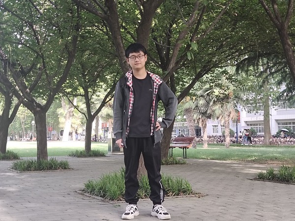 6215d41bfb774656b4cb3c27e2069533.jpg 朱明康.jpg