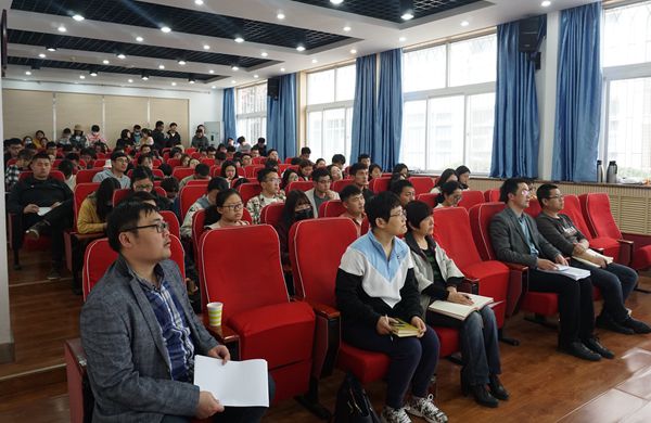 4e7b6d042255470294c8a311174fd683.jpg 会场.jpg