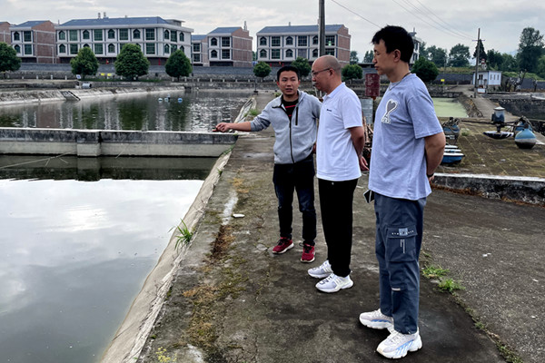 5445ea2ca8f04327853cebc5b830808f.jpg 查看养殖池塘.jpg