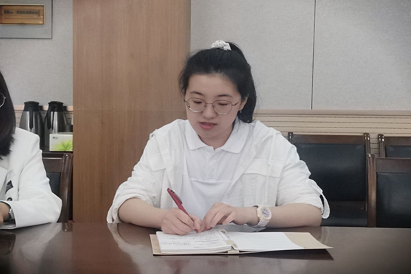 2175f85228f14eb5bb3d1e3f141e0b09.jpg 七党课照片.jpg