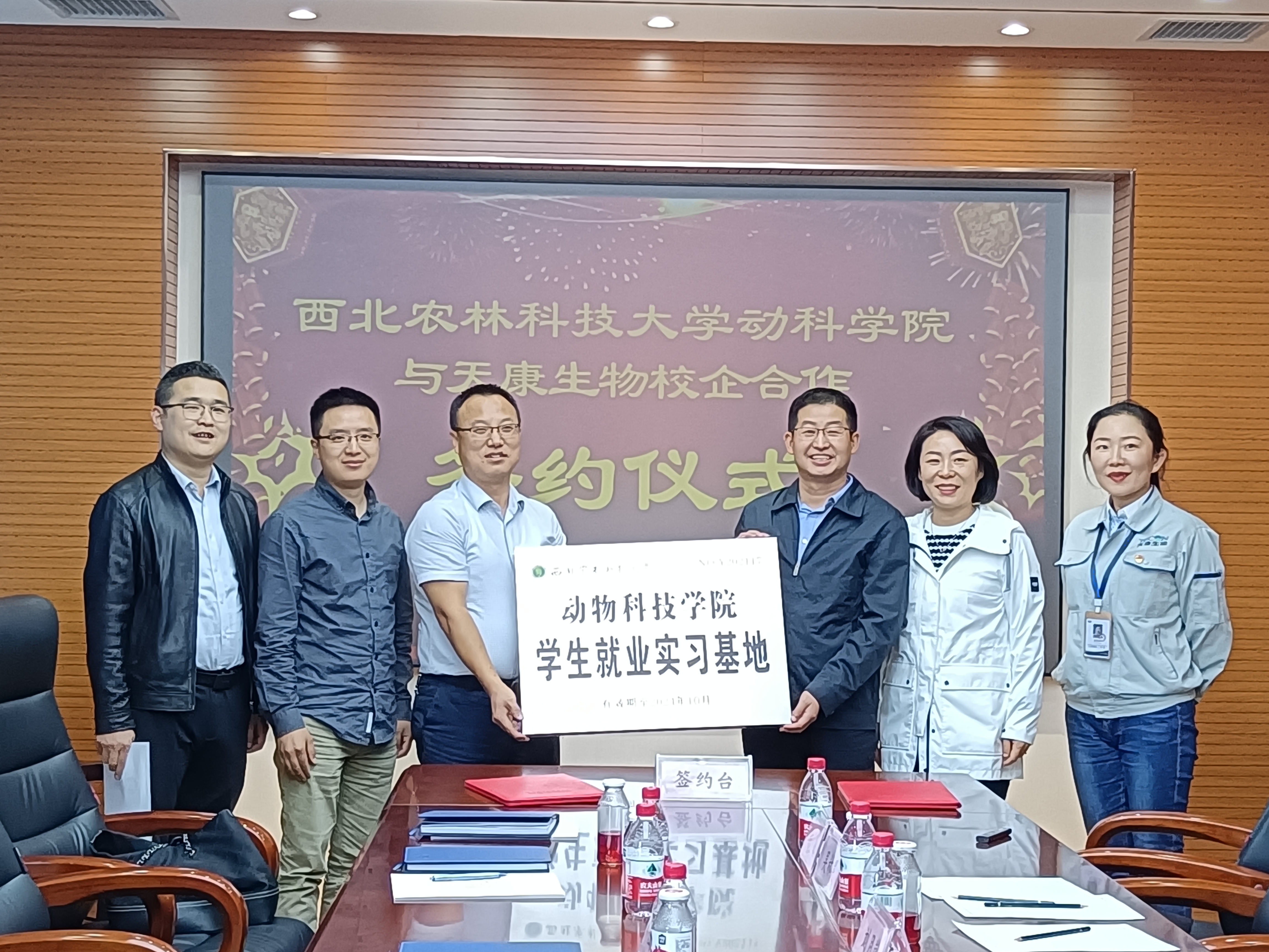 f2b0d34799ae4f129fdeb38c99cae404.jpg f2b0d34799ae4f129fdeb38c99cae404.jpg