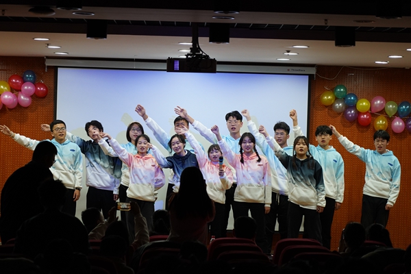 73ac99bf57934f4f8b9a31bb4cc76424.jpg F033796CEA46357868469155D8A6E1DD.jpg