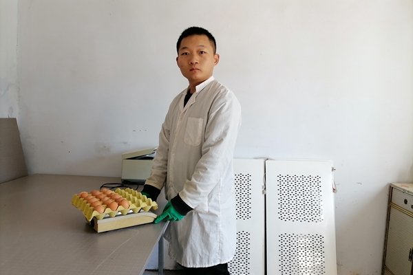 e6d86a47c0204b6a98389c3d4a8729a3.jpg 李帅龙.jpg