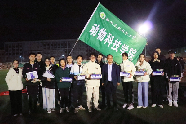 d93d018903514af99e5a50c67fa0c2f7.jpg 合影2.jpg