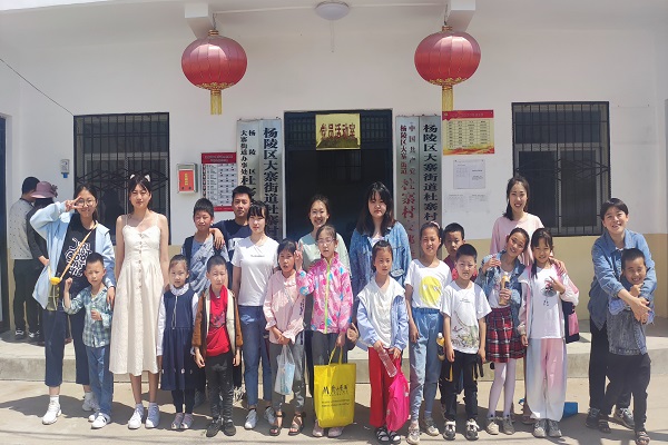 36c9313edafb4007924cb711edb15d54.jpg 合影留念retegfsf.jpg