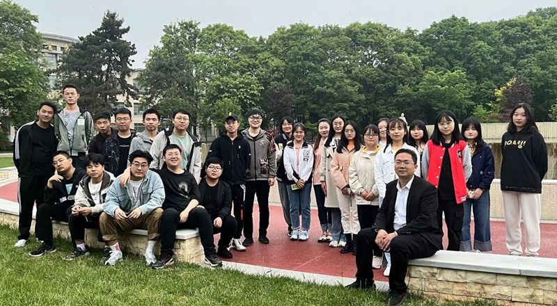 b314ee0934b8475ca468b99b7b340840.jpg 动科1801集体照1_副本.jpg