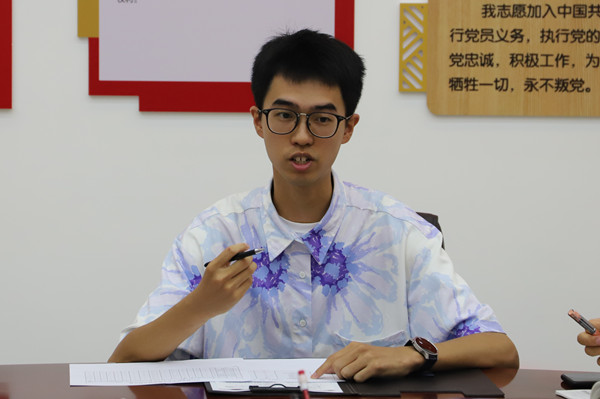 b2a00e2604984927a1bbb89d5c694490.jpg 李常清.jpg